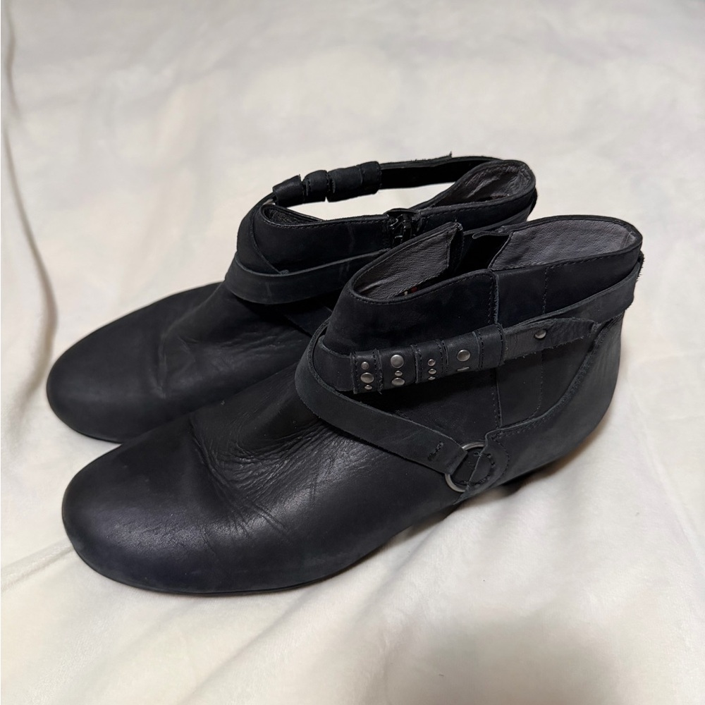 Abeo Nancy Built in Orthotic System Black Leather Booties Short Boot Size 7.5N